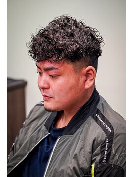 リトルマンバーバーショップ(LITTLEMAN BARBERSHOP) スペインカール