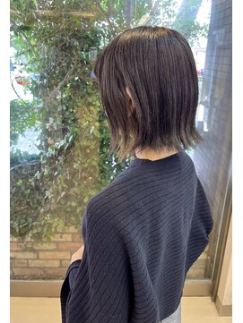 ファーレンピュアスウィート(fahren-pure-suite) 切りっぱなし外ハネBob