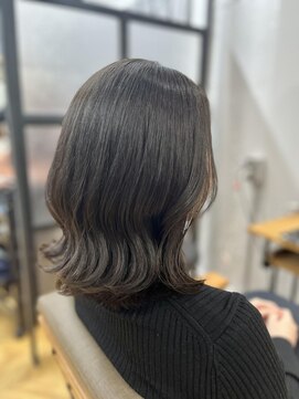 アルート 町田店(aroot) ふんわり外ハネミディアム