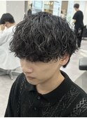 メンズラフセンターパート波巻きスパイラルパーママッシュウルフ