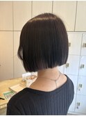 赤み消しカラー/切りっぱなしボブ