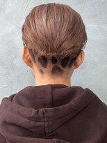 カー(KAH)&nbsp;ヒョウ柄　デザインカラー　刈り上げ女子　ボーイッシュ