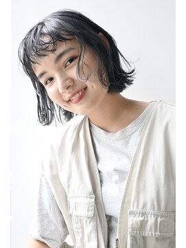 ディッセンバー 神宮前(December) ミニボブブルーカラーワイドバングぱっつん前髪レイヤーカット