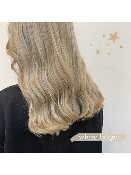 ケリーズグリーン(Kelly's Green)の写真/憧れのハイトーンカラー◎透明感あふれる似合わせスタイルで、艶やかなホワイトベージュ体験を♪