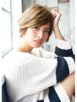 アズーア ヘアーアンドスパ(azure hair&spa) 前下がりショートボブ　【横浜駅】