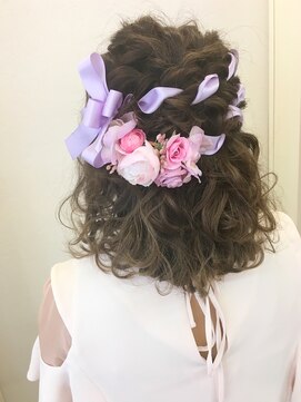 エルパティオ(EL PATIO) 波ウェーブのガーリーハーフアップ