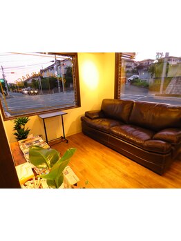 丁寧なお手入れメニューも充実。身だしなみも整え印象アップ。≪清潔感≫と≪魅力≫溢れる男性へ。