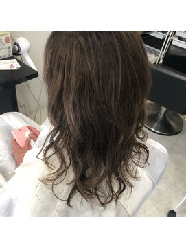 ジュエラ(Jewelux by trusty) ロングヘアスタイル