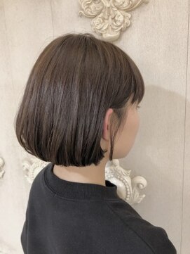 キャンバス バイ ネオリーブ 横浜西口(Canvas by neo.) 大人かわいい 小顔 耳掛け ミニマム ボブ ワンレン