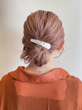 アンバースデー(UNBIRTHDAY) ピンクベージュ/暖色系カラー/簡単アレンジ