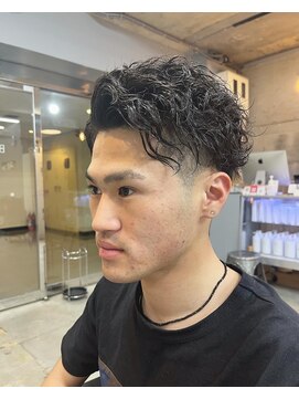 ボウ(BOW) ツイストスパイラル×ツーブロックかきあげバング