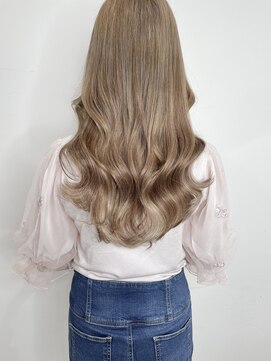 アルマバイロサ(ALMA by ROSA) ミルクベージュ×シールエクステ/担当rui