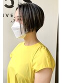 ボブ刈り上げ切りっぱなし前下がりボブ刈り上げモードボブ