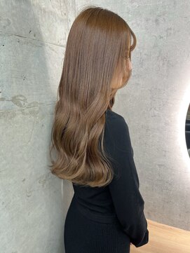 ティント 梅田(Tint) 【Yui】艶髪/ミルクベージュ(大阪梅田)