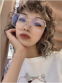 チックタック モーガン モデル(TICK-TOCK MORGAN Model)の写真/ふんわり軽やかな雰囲気を創るパーマは夏にぴったり。ふわふわと揺れ動くパーマで大人っぽい可愛さ。