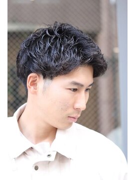 キングスマントーキョー 立川北口店(KINGSMAN TOKYO) アップバング / ツーブロック / スキンフェード 【立川】