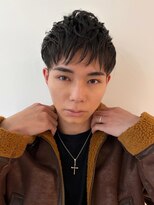 リリット(ReLit)&nbsp;波巻きツイストスパイラル刈り上げセンターパートフェザーパーマ