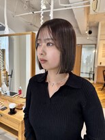 プール(POOL)&nbsp;切りっぱなしボブ オリーブベージュ