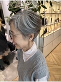 白髪を活かして楽しんで行く