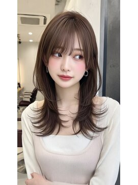 レス(Les.) ハッシュカットミディアムレイヤーフレンチバングくびれヘア