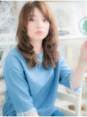 フリルカールの上品カジュアルｃ