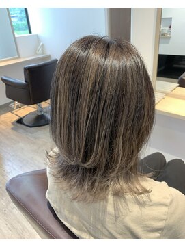 ジューシー(Beauty Consultant 10C) バレイヤージュカラー