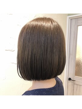 アナザーワールド(ANOTHER WORLD) miniボブ/シルバー/ベージュ【渡辺まみ】