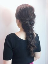 ロミー(Romy)&nbsp;ヘアセット/ヘアアレンジ/イベント/おでかけ/結婚式/編み込み
