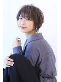 ローライトアッシュブラウン大人かわいい小顔ワンサイドショート