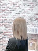 ホワイトベージュ