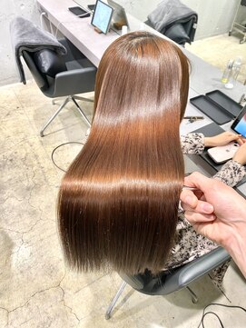 キュア 表参道(CURE) 黒髪/グレージュカラー/ココアベージュ/ヘルシーロング/表参道