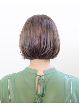 ルプラ ガーデン(le-pla garden) ベージュカラー#ダブルカラー＃切りっぱなしボブ＃ケアブリーチ