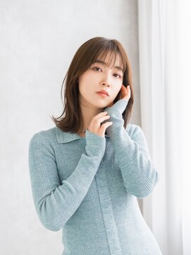 トッカ ヘアアンドトリートメント 難波店 くびれ巻きミディアムレイヤー