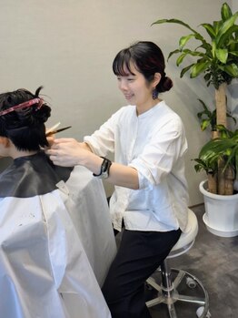 サロンドチカ(Salon de Chika)の写真/高技術力のマンツーマン施術♪丁寧なカウンセリングで貴方の髪質や骨格、ライフスタイルに合わせてご提案◎