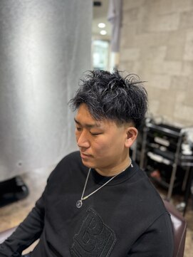 シャノ(siano) メンズ 理容室 フェード バーバースタイル パーマ ビジネスマン