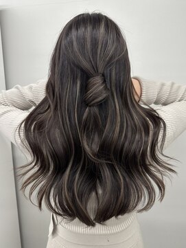 リリット(ReLit) ハイライトレイヤーカットグレージュベージュショート髪質改善