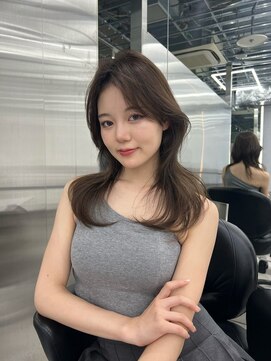 バレット 福岡天神(VALETTE) 毛流れレイヤースタイル