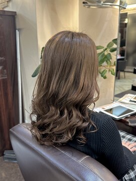 キャラ 池袋本店(CHARA) 湿気が落ち着いた季節にコテ巻き風パーマでイメチェン!【貴也】