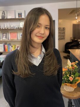 ルイス(LEWES) ロングレイヤー/レイヤーカット/ストレートパーマ