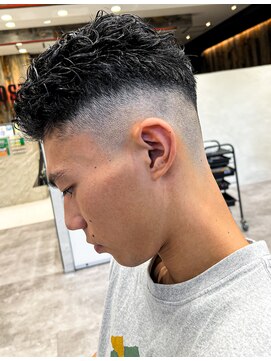 ルースト 京都駅前店(ROOST) 極道パーマ×スキンフェード