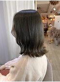 濃いめオリーブベージュ