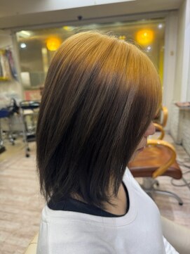 デザイナーズ ファクトリー(Designer's Factory) ブロンド×ダークブラウン ルーツカラー　ボブカット