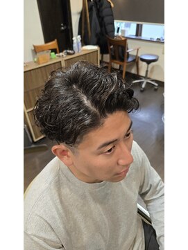 オムヘアーバイグルーマーズ(HOMME HAIR by GROOMER/S) メンズラルフカール　HOMME HAIR ２nd江ヶ崎