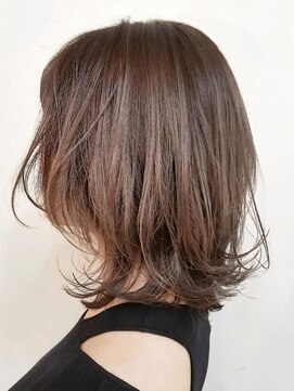 ブロック ジャポン(bloc japon) アッシュベージュ/くびれミディアムレイヤー/くびれミディアム