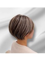 ウィールール 札幌店(WE RULE) 20代30代40代50代 白髪ぼかしグレージュ 小顔ショート