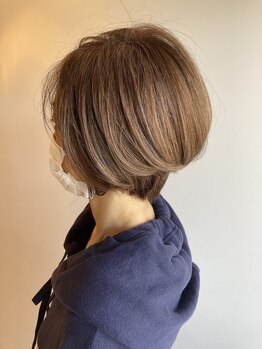ボン(BON)の写真/一人ひとりの髪質やクセを見極め、あなたにぴったりのスタイルをご提案♪あなたの魅力を引き出すスタイルに