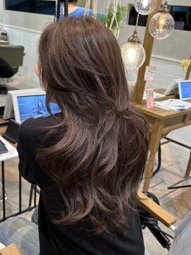ザザ シンジュク(ZA/ZA shinjuku) 大人女性の上品レイヤー×シークレットハイライト