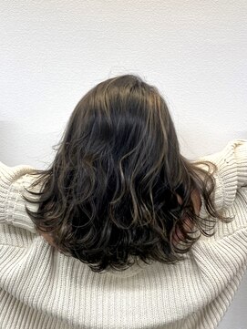 アイコニック 天神店(ICONIQ) カラーマジック【クールハイライト×ブラウニーアッシュ】