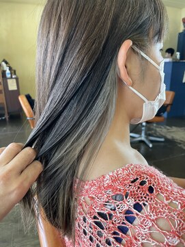 ワラティク(WARATI C) ミディアムヘア