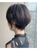 大人可愛い20代30代40代小顔ワンサイドショートボブ丸み前下がり